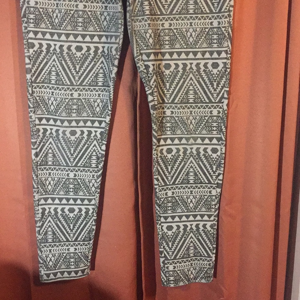Pants - Picture 2 of 4